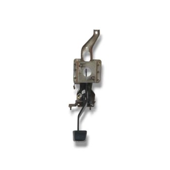 PEDAL EMBRAGUE 