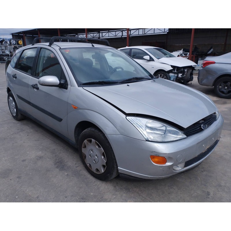 ford focus berlina (cak) del año 2000