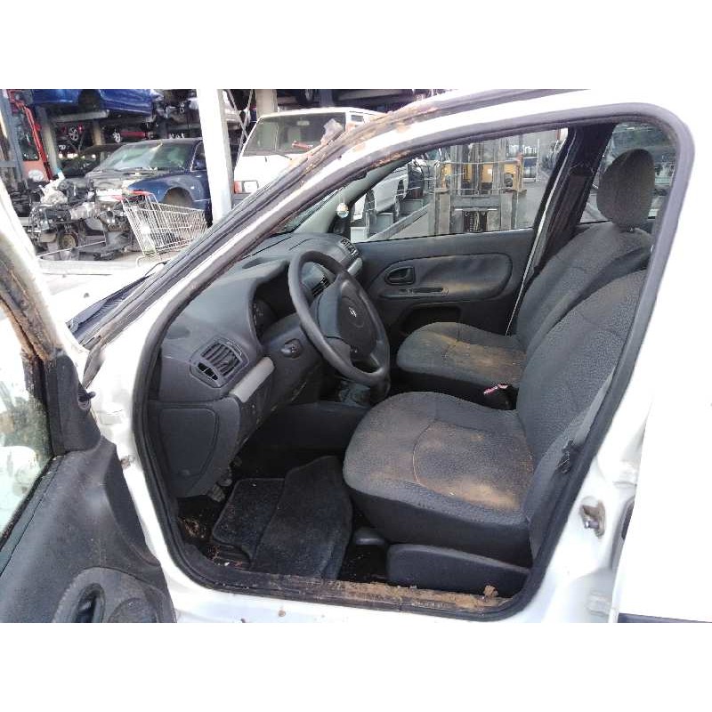 RENAULT CLIO II FASE II (B/CB0) 2007