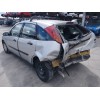 ford focus berlina (cak) del año 2000