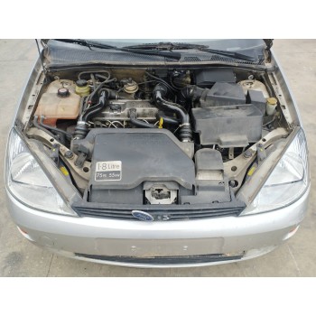 ford focus berlina (cak) del año 2000