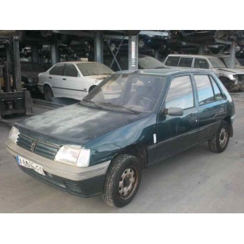 peugeot 205 berlina del año 1995