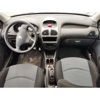 peugeot 206 berlina del año 2006