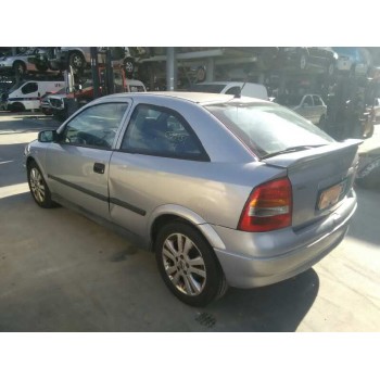opel astra g berlina del año 2002
