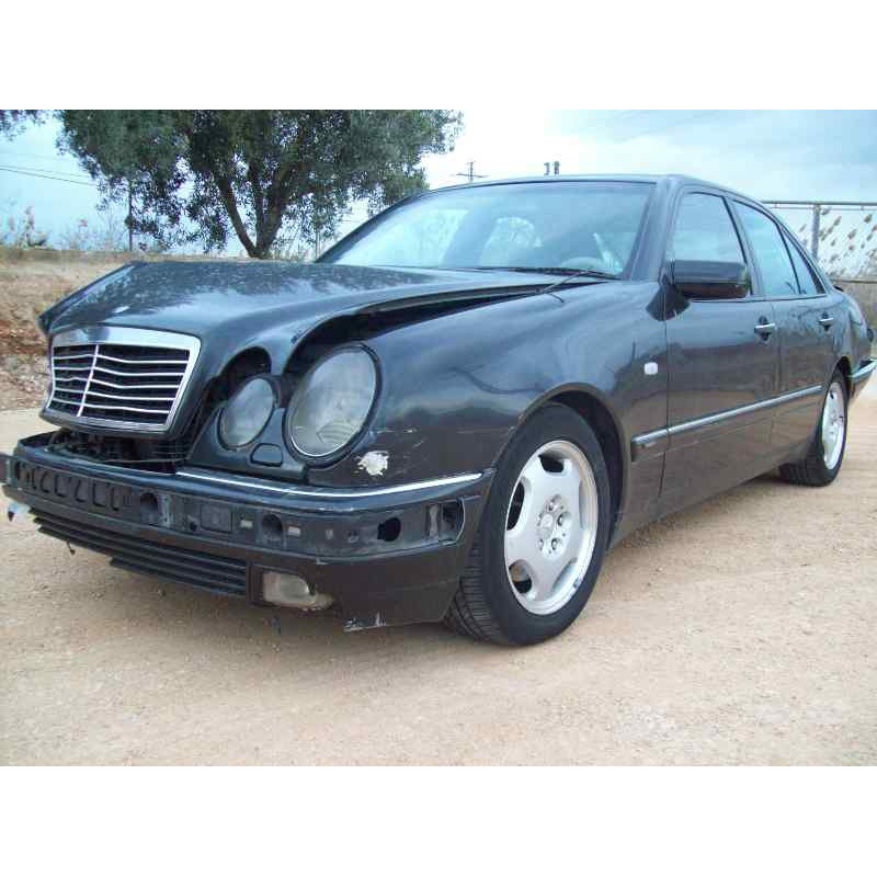 MERCEDES-BENZ CLASE E (W210)
