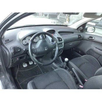 peugeot 206 berlina del año 2005