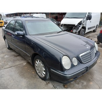 mercedes-benz clase e (w210) del año 2001