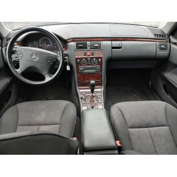 mercedes-benz clase e (w210) del año 2001
