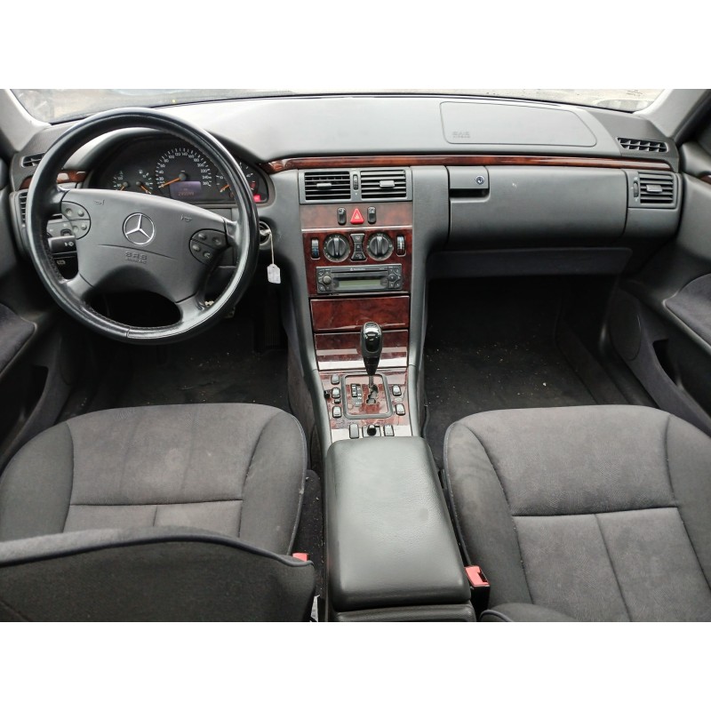 MERCEDES-BENZ CLASE E (W210) 2001