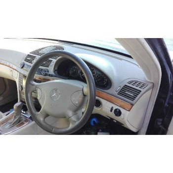 mercedes-benz clase e (w211) berlina del año 2004