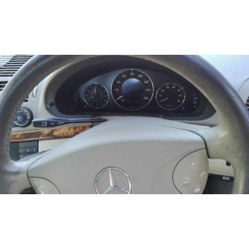 mercedes-benz clase e (w211) berlina del año 2004