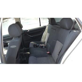 volkswagen golf iv berlina (1j1) del año 1999