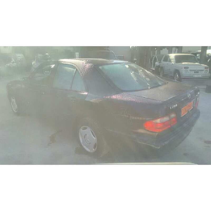 MERCEDES-BENZ CLASE E (W210) BERLINA DIESEL 2000