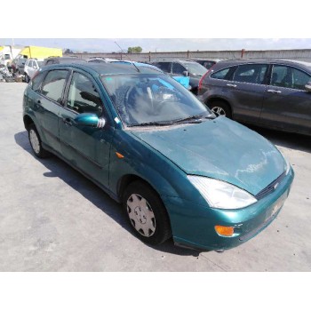 ford focus berlina (cak) del año 2000