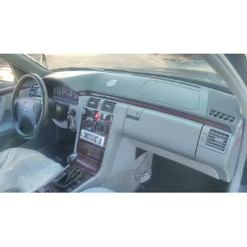 mercedes-benz clase e (w210) berlina diesel del año 2000