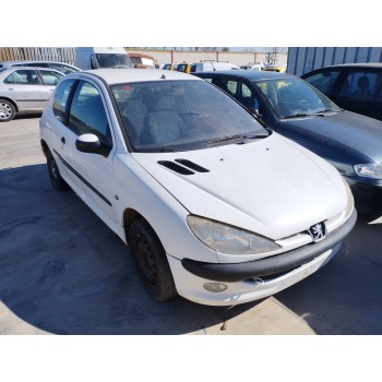 peugeot 206 berlina del año 2001