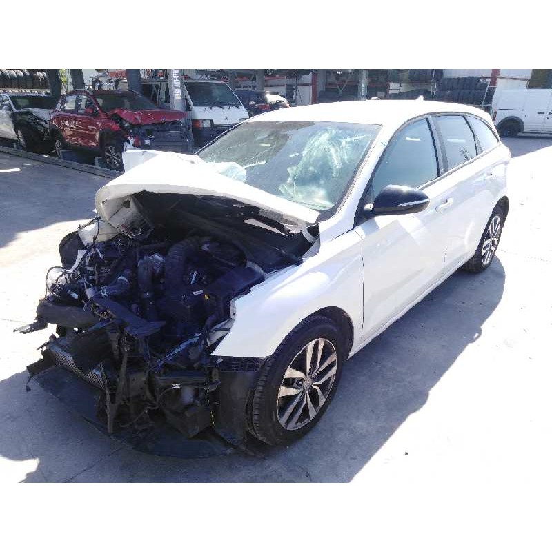 HYUNDAI I30 FASTBACK