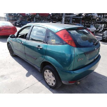 ford focus berlina (cak) del año 2000