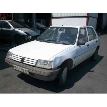 peugeot 205 berlina del año 1993
