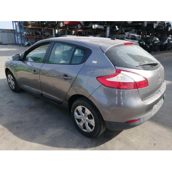 renault megane iii berlina 5 p del año 2008