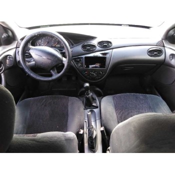 ford focus berlina (cak) del año 2000