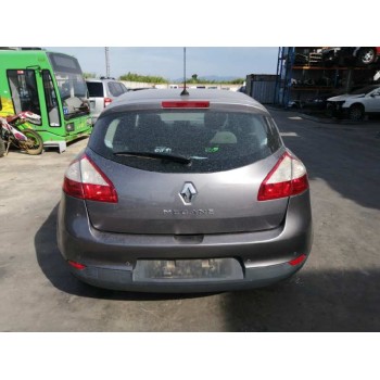 renault megane iii berlina 5 p del año 2008