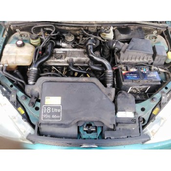 ford focus berlina (cak) del año 2000
