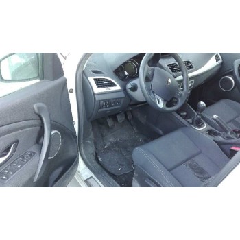 renault megane iii berlina 5 p del año 2010