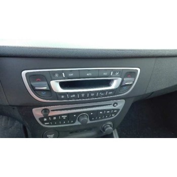 renault megane iii berlina 5 p del año 2010