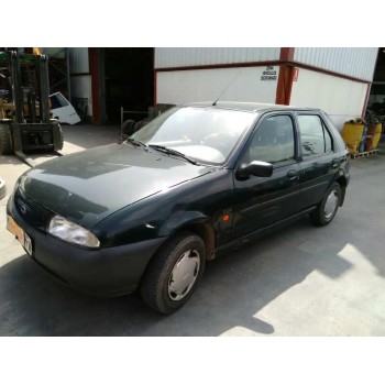 ford fiesta berlina del año 1996