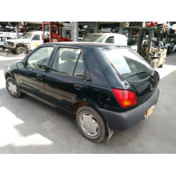 ford fiesta berlina del año 1996