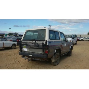 nissan patrol (k/w260) del año 1990
