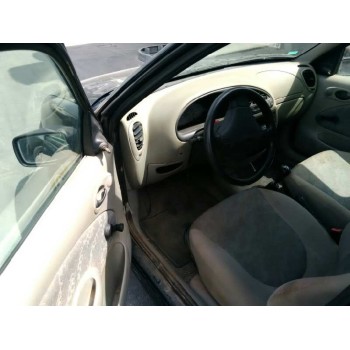 ford fiesta berlina del año 1996