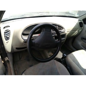 ford fiesta berlina del año 1996