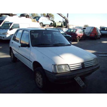 peugeot 205 berlina del año 1991