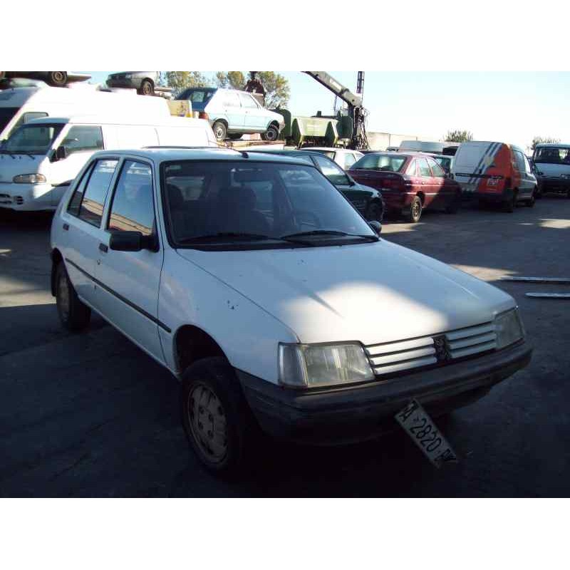 peugeot 205 berlina del año 1991