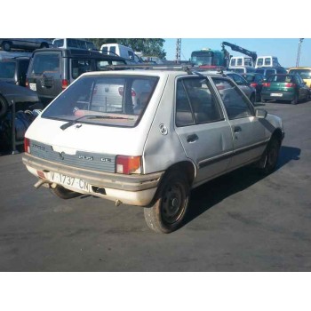 peugeot 205 berlina del año 1988