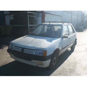peugeot 205 berlina del año 1988