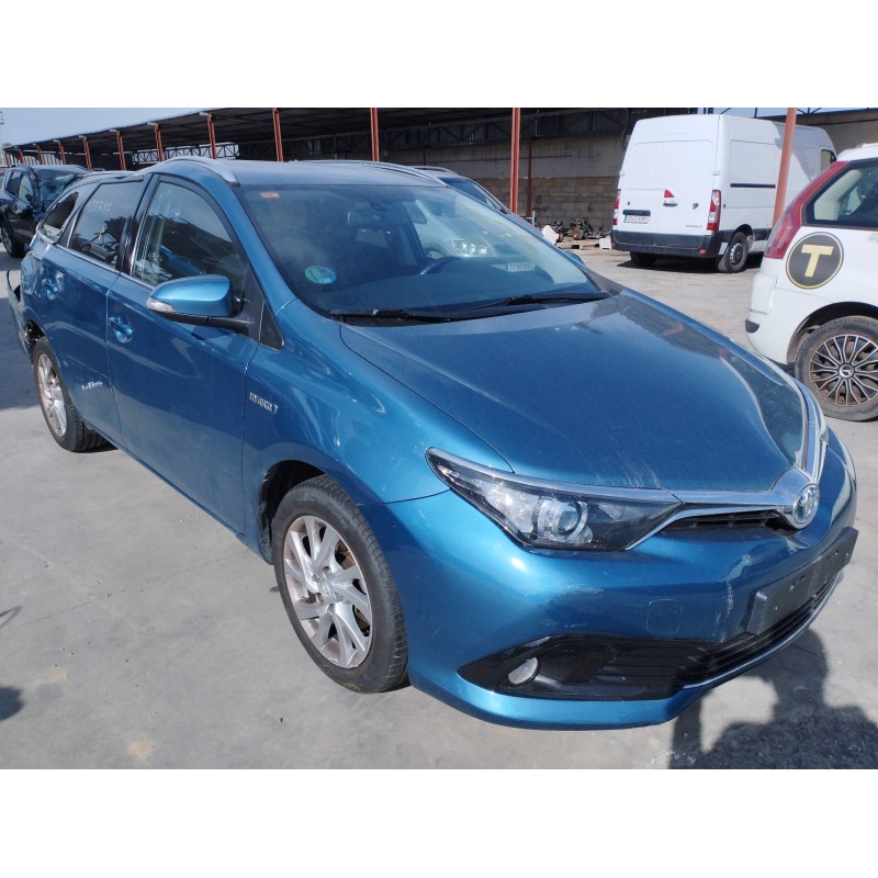 TOYOTA AURIS TOURING SPORTS (E18)