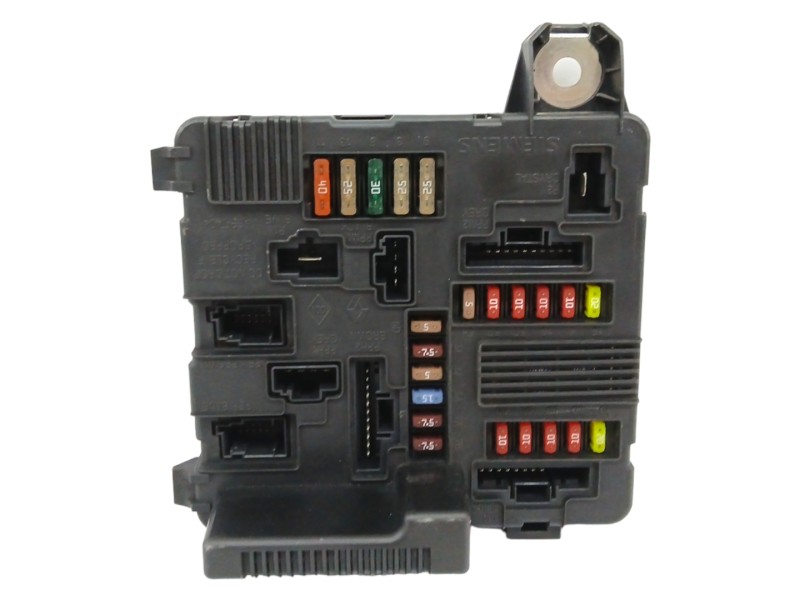Recambio de caja reles / fusibles para renault megane ii berlina 5p 1.9 dci diesel referencia OEM IAM 8200306033A S115399300J 