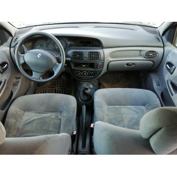 renault megane i fase 2 berlina (ba0) del año 2000