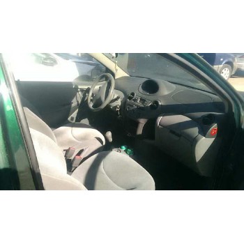 toyota yaris (_p1_) del año 2000