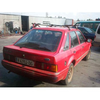 ford escort berlina del año 1990