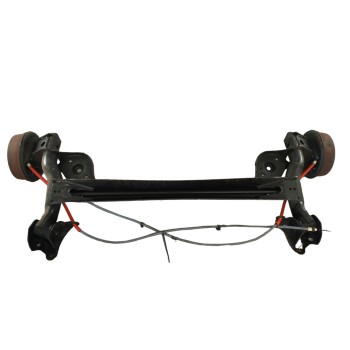 Recambio de puente trasero para dacia duster 1.5 dci diesel fap cat referencia OEM IAM 555016666R  