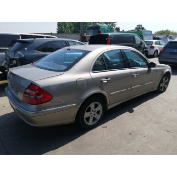 mercedes-benz clase e (w211) berlina del año 2002