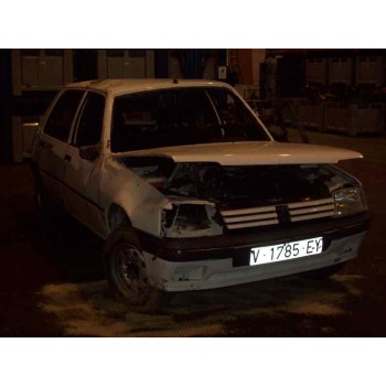 peugeot 205 berlina del año 1995