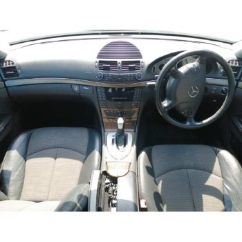 mercedes-benz clase e (w211) berlina del año 2002