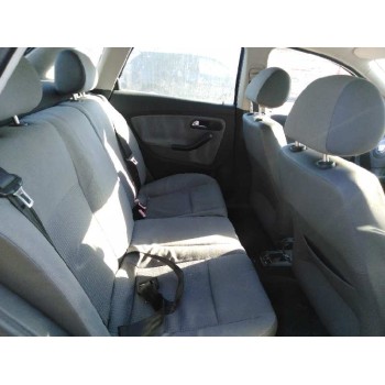 seat ibiza (6l1) del año 2003