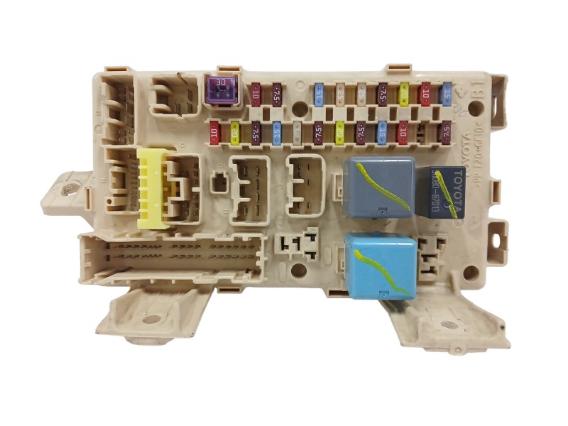 Recambio de caja reles / fusibles para toyota avensis berlina (t25) 2.0 turbodiesel cat referencia OEM IAM 8264105020A Recambio de caja reles / fusibles para toyota avensis berlina (t25) 2.0 turbodiesel cat referencia OEM IAM 8264105020A