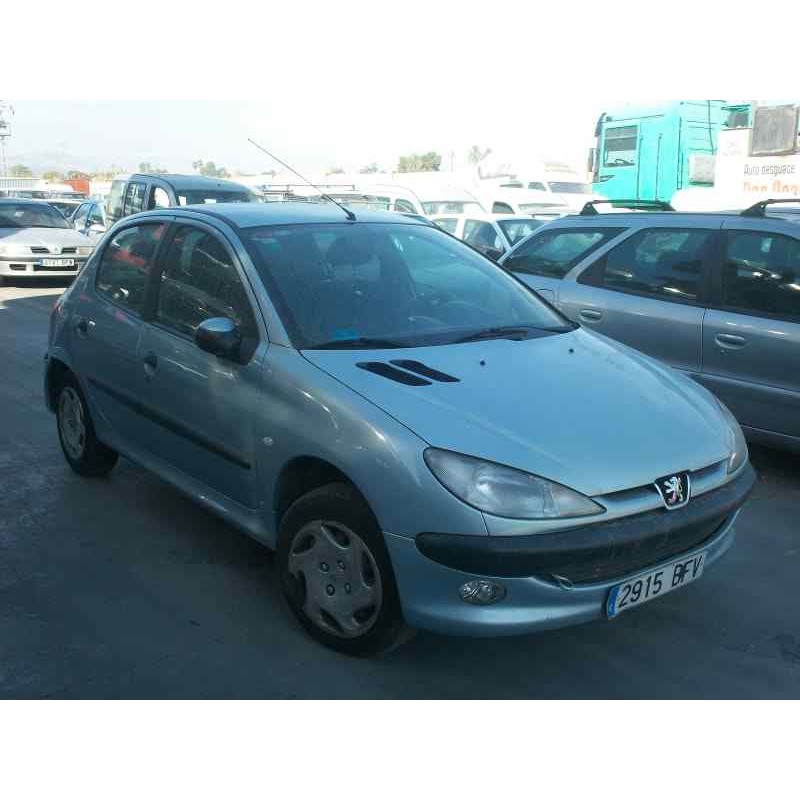 peugeot 206 berlina del año 2001